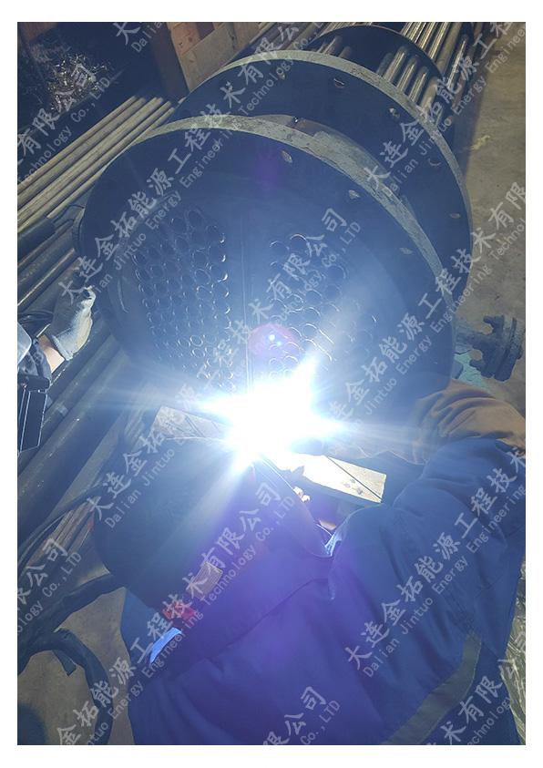 三級(jí)冷凝器（NO4400）焊接